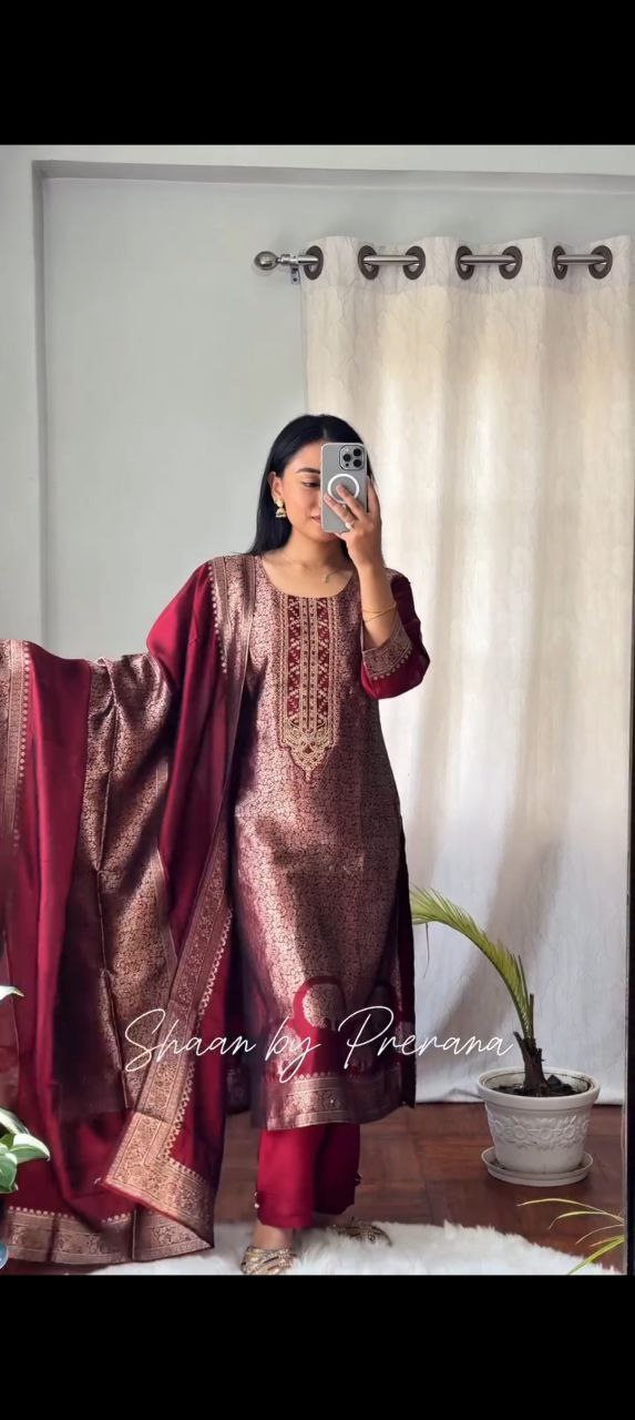 Beautiful Suit Sets in pure Banarasi Suit Set Top pent with duppta with jcard wiving