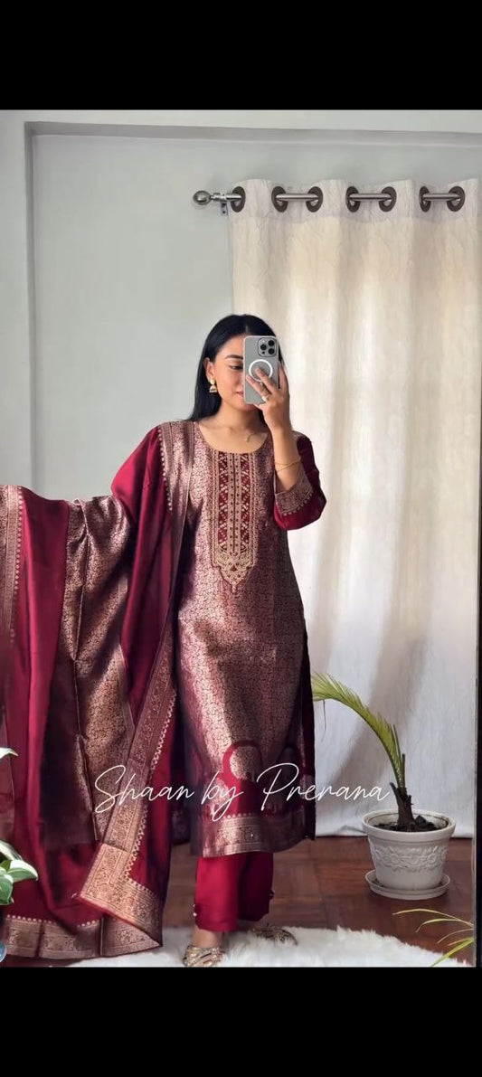 Beautiful Suit Sets in pure Banarasi Suit Set Top pent with duppta with jcard wiving