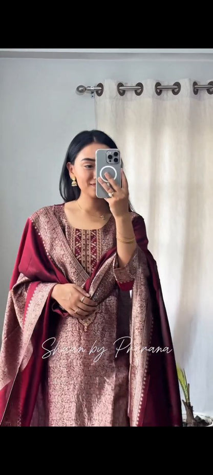 Beautiful Suit Sets in pure Banarasi Suit Set Top pent with duppta with jcard wiving