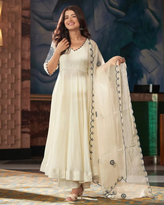 💃 Bollywood Inspired White Anarkali with Embroidered Dupatta – Festive & Party Wear 💃