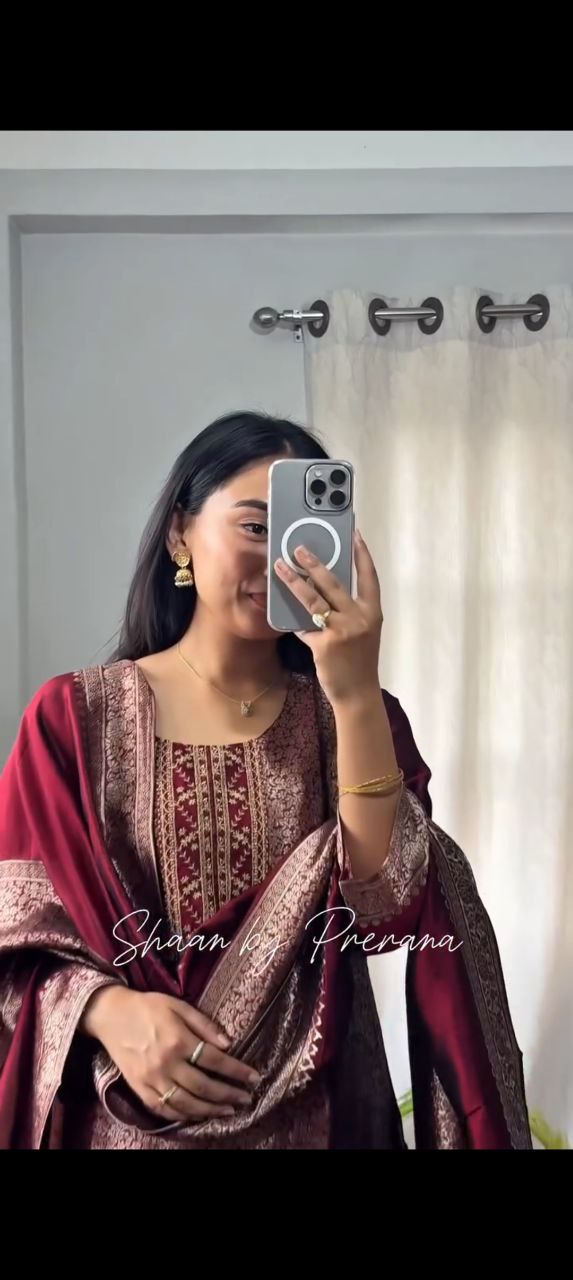 Beautiful Suit Sets in pure Banarasi Suit Set Top pent with duppta with jcard wiving