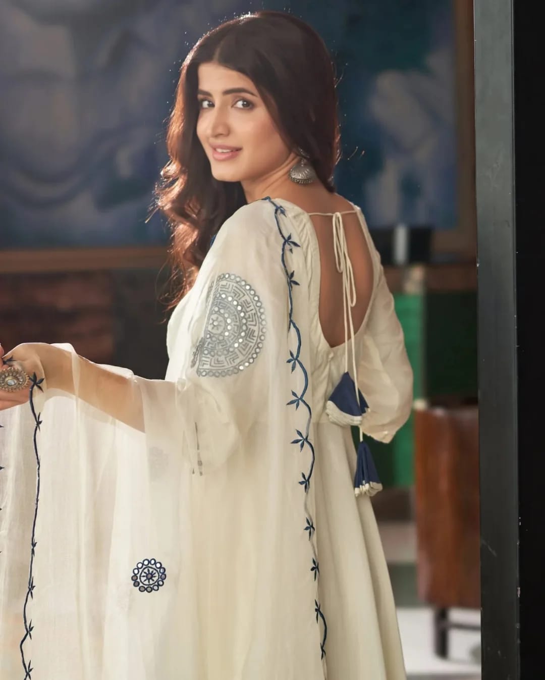 💃 bollywood inspired white anarkali with embroidered dupatta – festive & party wear 💃