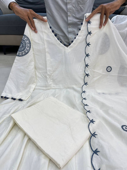 💃 Bollywood Inspired White Anarkali with Embroidered Dupatta – Festive & Party Wear 💃