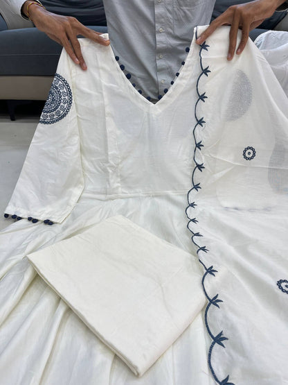 💃 Bollywood Inspired White Anarkali with Embroidered Dupatta – Festive & Party Wear 💃