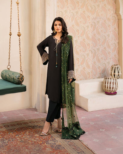 ENHANCE THE BEAUTY OF YOUR WARDROBE WITH THIS NEWLY LAUNCHED KURTI-PANT SET
