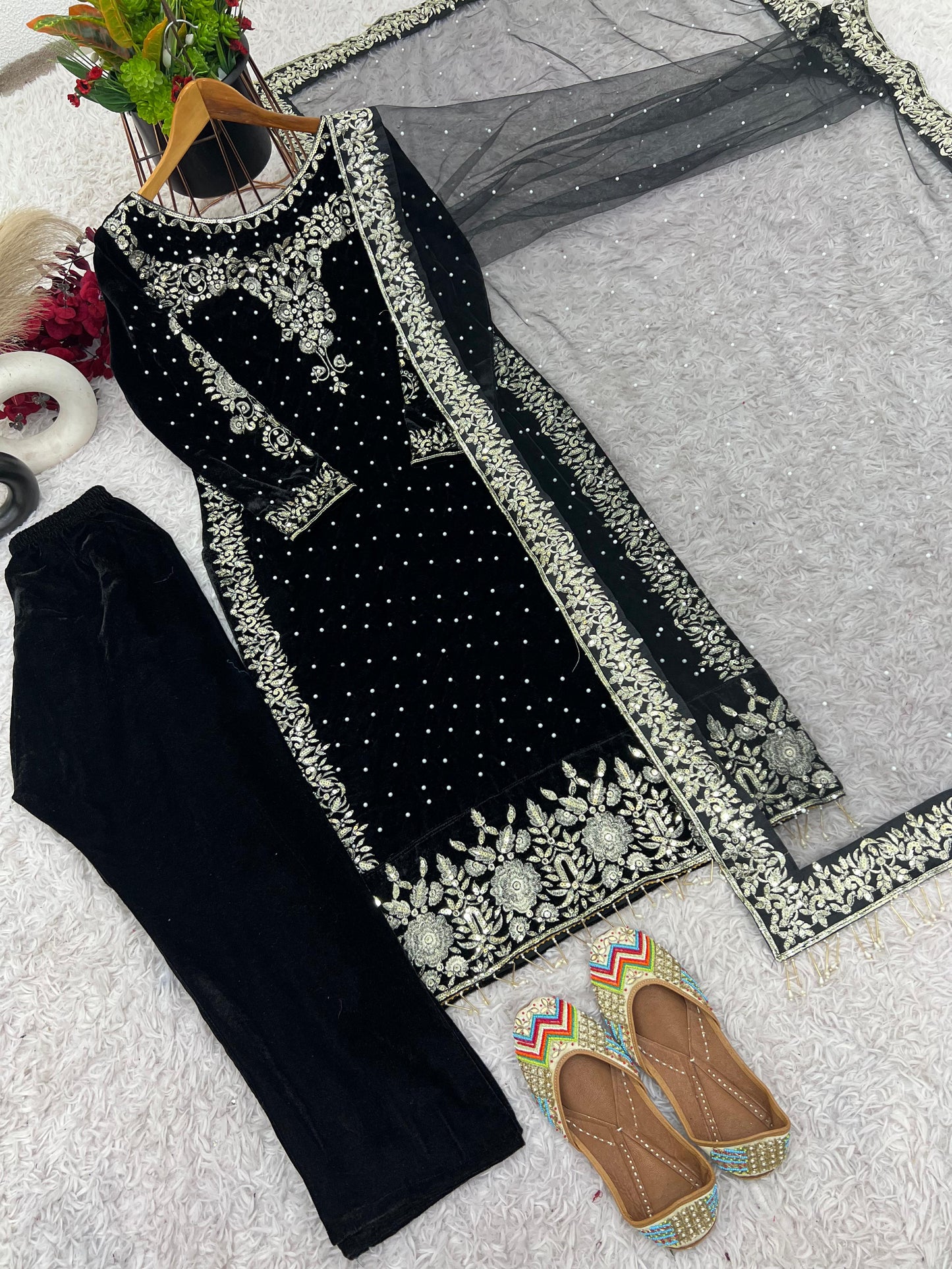 💥Launching New Party Wear Viscose Velvet Designer  Look Top-Dupatta and Fully Stiched Bottom With Heavy Embroidery Siquance Work