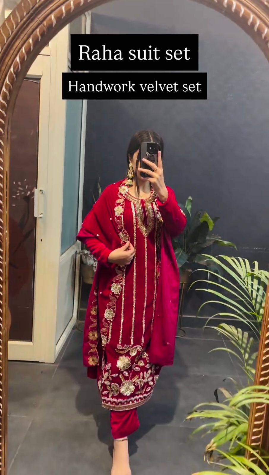 🥻3 PIECE EMBROIDERED SUIT ON VELVET FABRIC WITH HEAVY WORK🥻