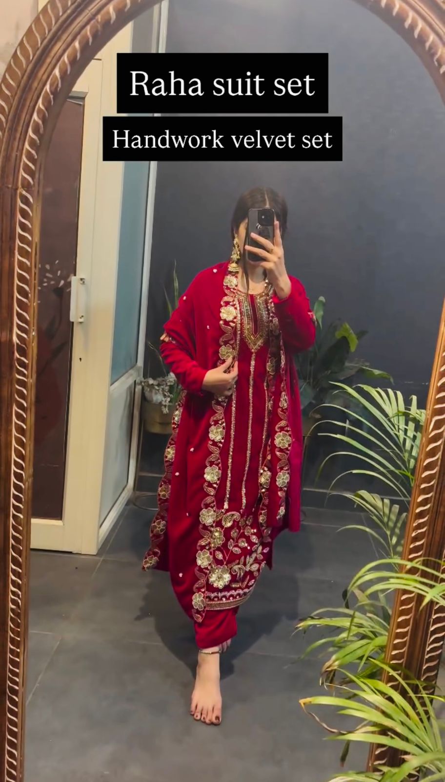 🥻3 PIECE EMBROIDERED SUIT ON VELVET FABRIC WITH HEAVY WORK🥻