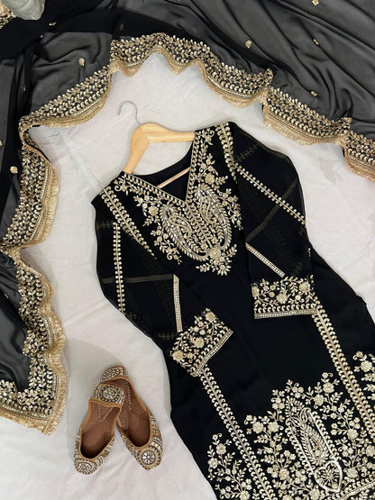 BEAUTIFUL KURTA SET IN GEORGETTE FABRIC WITH AMAZING SEQUINS & THREAD EMBROIDERY WORK