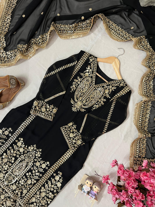 BEAUTIFUL KURTA SET IN GEORGETTE FABRIC WITH AMAZING SEQUINS & THREAD EMBROIDERY WORK