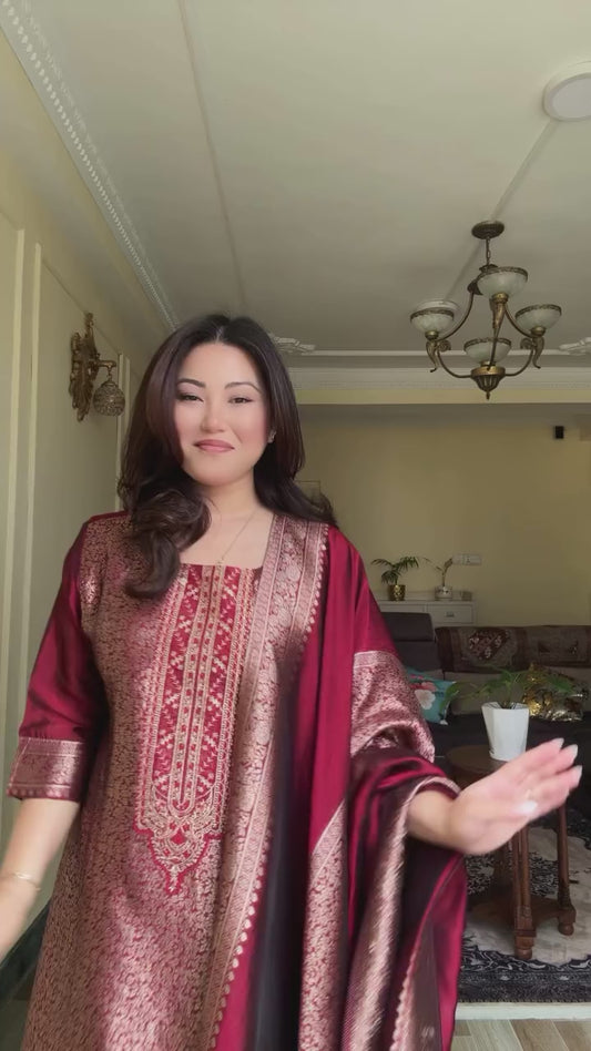 Beautiful Suit Sets in pure Banarasi Suit Set Top pent with duppta with jcard wiving